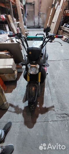 Мопед скутер