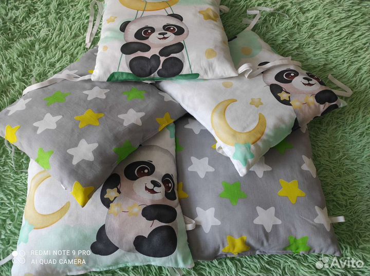 Комплект в детскую кроватку новый