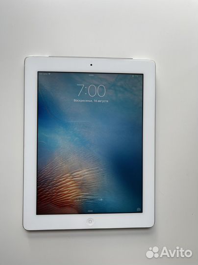 iPad 3 64gb (Wi-Fi + Cellular)
