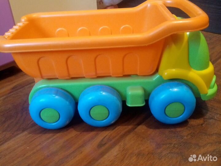 Игрушка грузовик