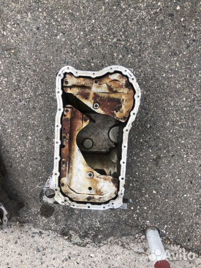 Поддон Картер двигателя Фольксваген туарег 3.2
