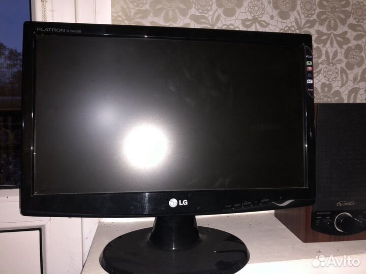 Монитор LG 19 дюймов