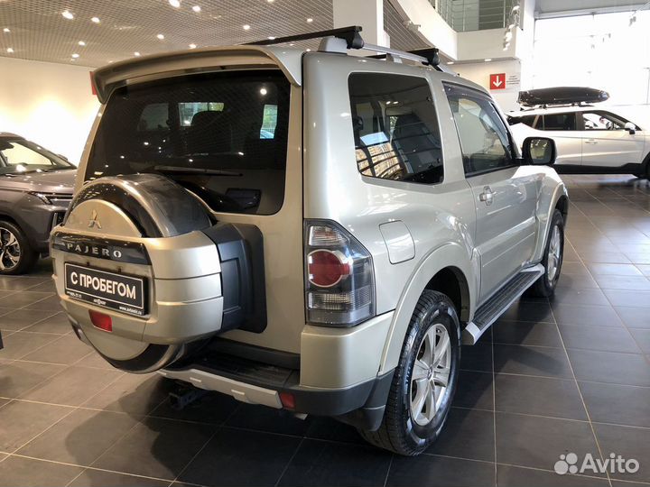 Mitsubishi Pajero 3.2 AT, 2008, 291 388 км