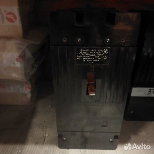 Автоматический выключатель А 3722, 250А фуз