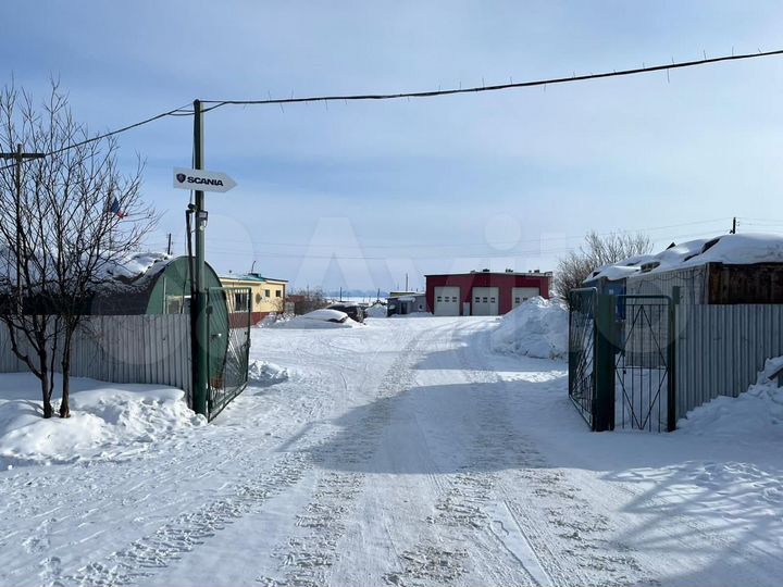 Машиноместо, > 30 м²