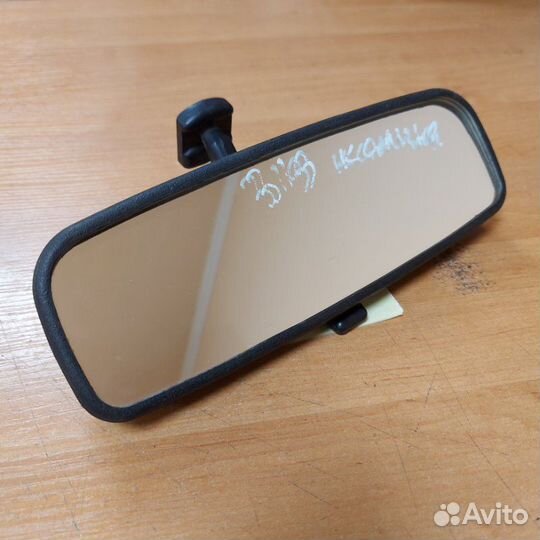 Зеркало заднего вида в салоне LADA Kalina 1118