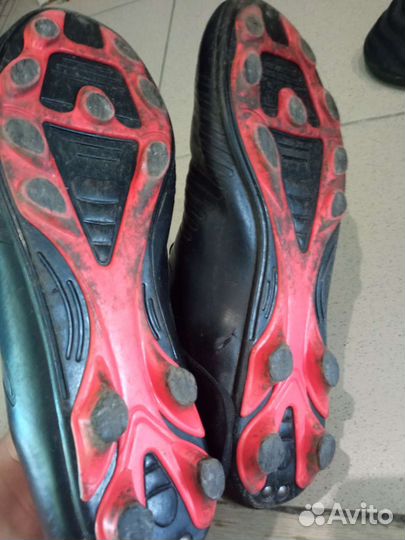 Футбольные бутсы