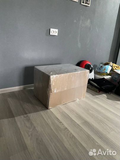 Игрушки для кошек коробкой