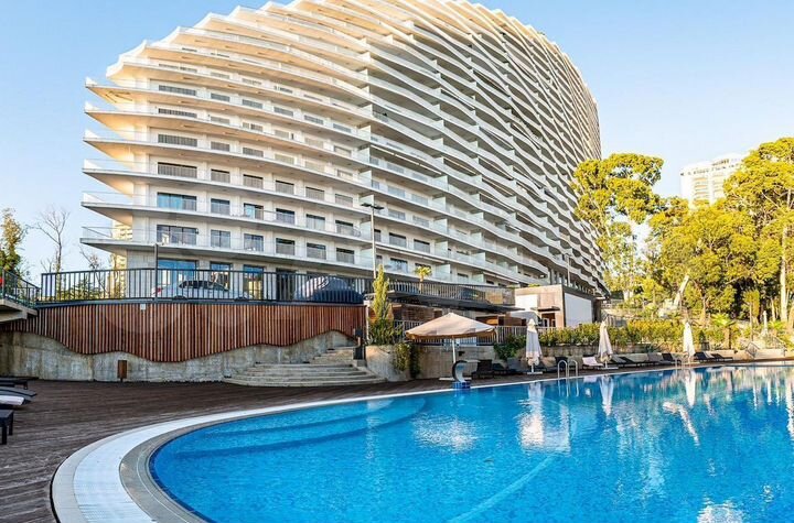 2-к. апартаменты, 94 м², 3/24 эт.