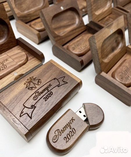 Флешки из дерева на выпускной/праздник