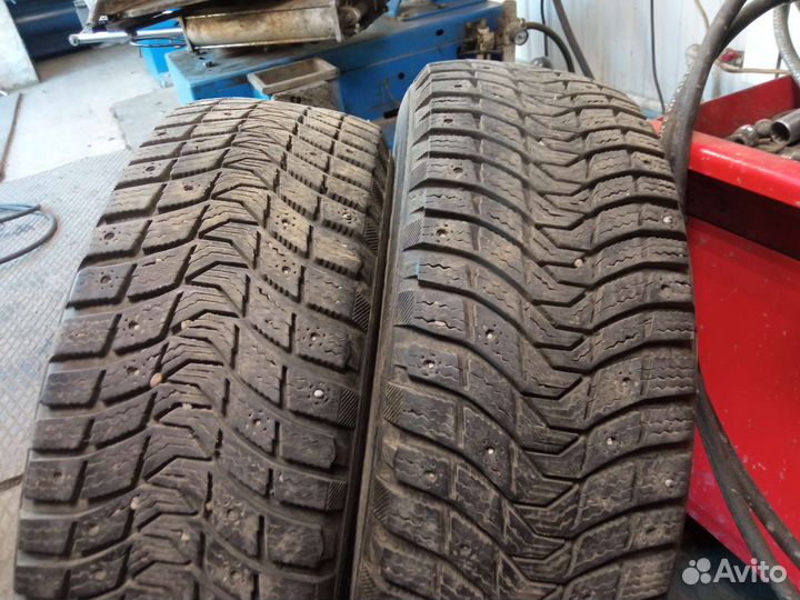 Michelin X-Ice North 3 215/65 R16 102T