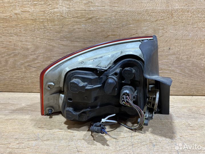 Фонарь правый Audi A4 B7 Арт. 110468