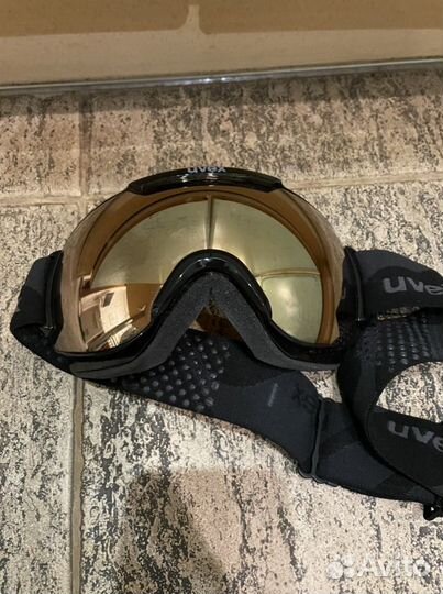 Горнолыжные очки uvex