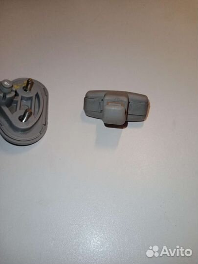 Крючок на BMW солнцезащитный козырёк