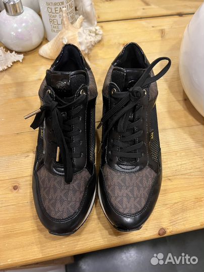 Кожаные комбинированные кроссовки Michael Kors