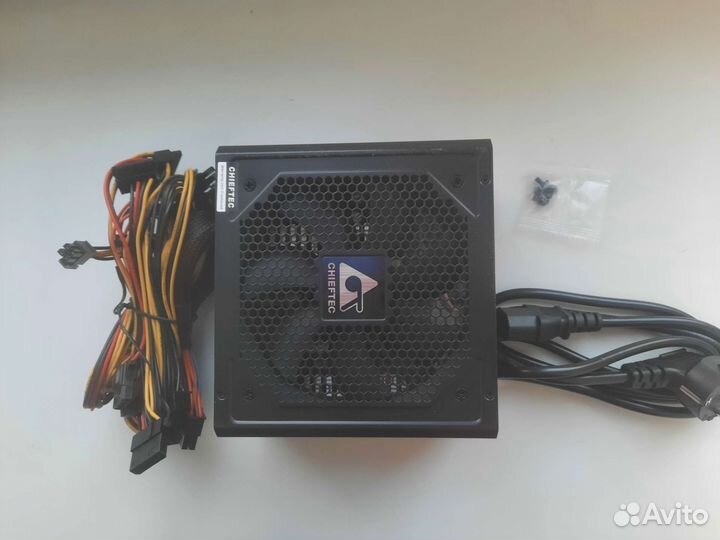 Блок питания для компьютера Chieftec ECO GPE-7003