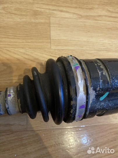 Привод Toyota Corolla E180 правый (б/у)