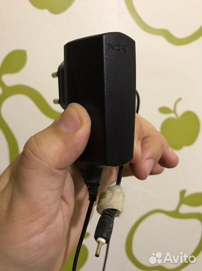 Продам зарядное устройство для телефона Nokia