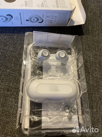 Беспроводные наушники JBL t100 tws белые