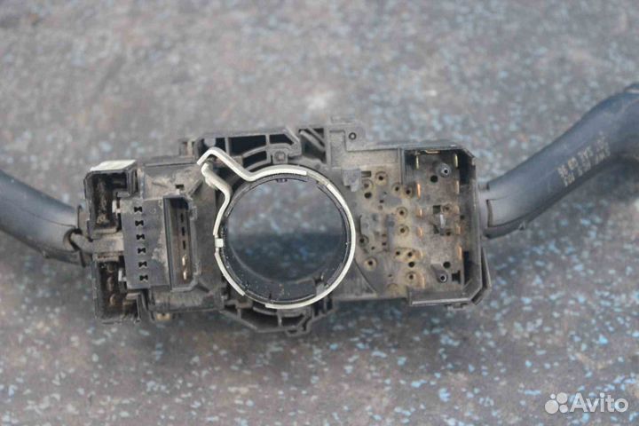 Блок подрулевых переключателей Volkswagen Passat