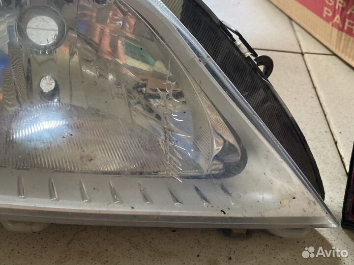 Передний правый фар logan 2005-2009 г оригинал
