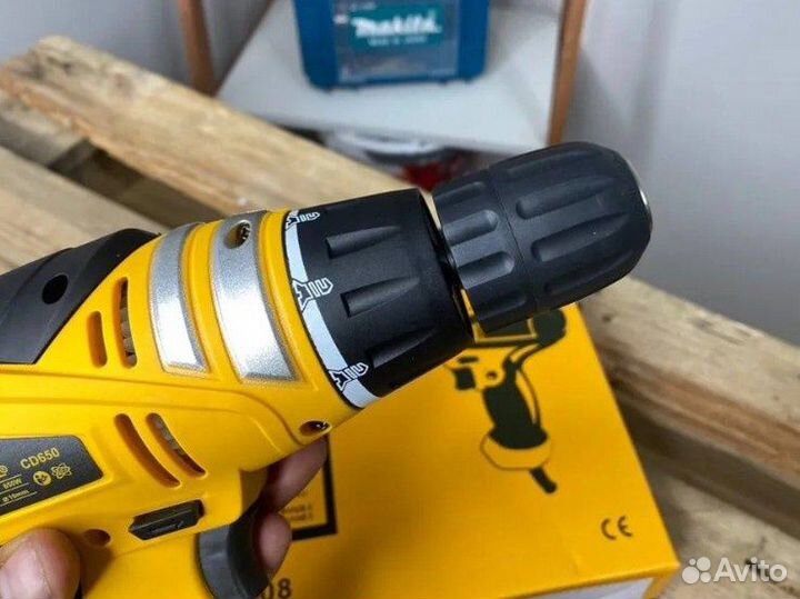 Шуруповерт DeWalt сетевой