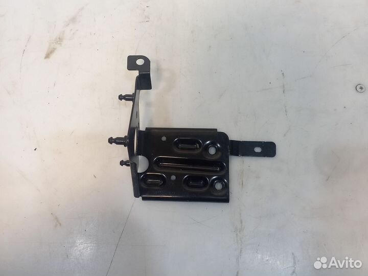 Кронштейн блока aбс Volkswagen Polo