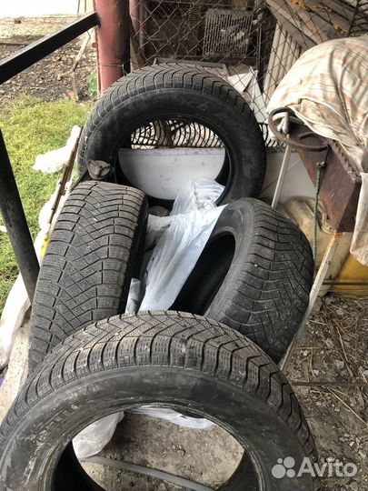 Pirelli Ice Zero 225/65 R17