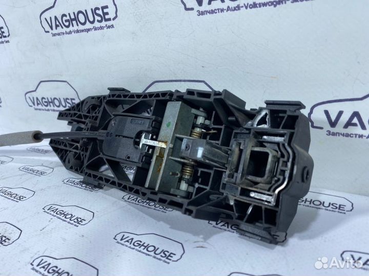 Ручка двери внешняя передняя правая Skoda Rapid