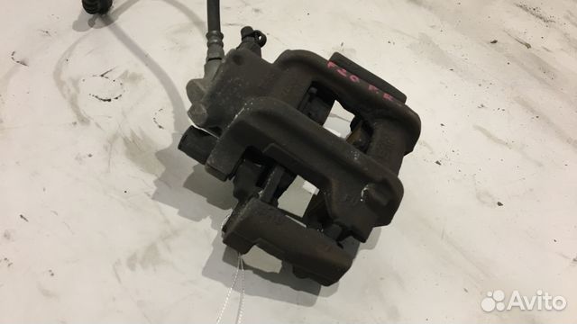 Суппорт тормозной передний правый Bmw 116 F20