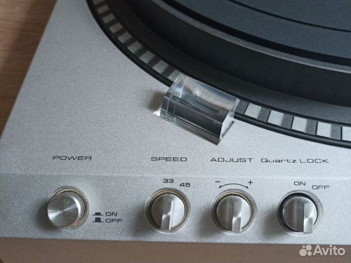 Проигрыватель винила 