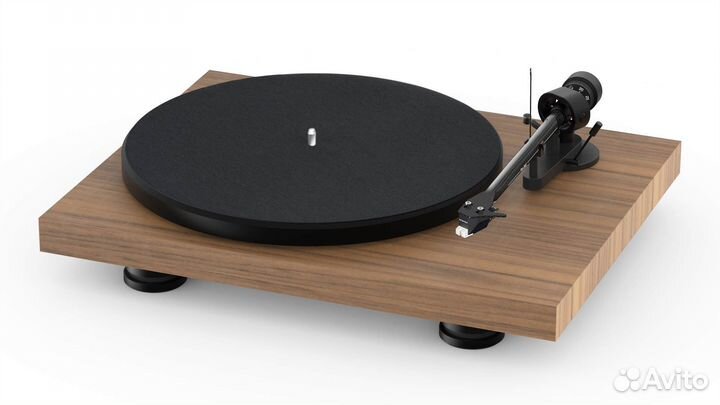 Проигрыватель винила Pro-Ject Debut Carbon EVO