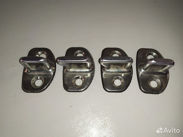 Петли дверных замков Skoda Octavia A5 2012