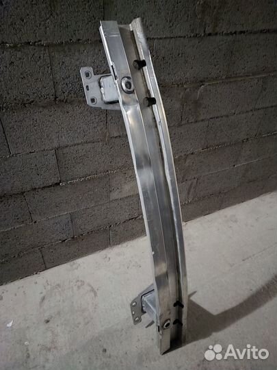 Усилитель заднего бампера VW touareg 3 760807305