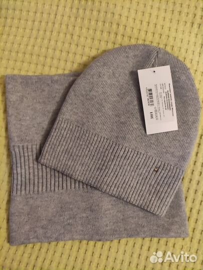 Комплект шапка и снуд