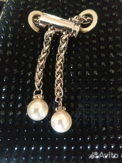 Стильная сумочка со стразами