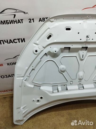 Капот Лада Веста цвет 221 Ледниковый Период