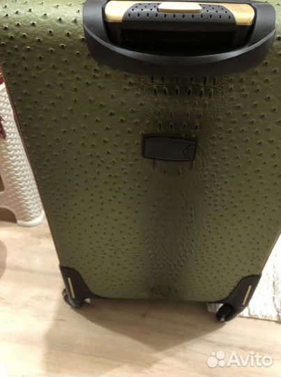 Чемодан на колесах