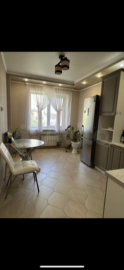 2-к. квартира, 50 м², 2/5 эт.