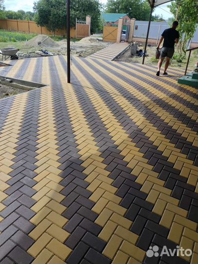 Укладка тротуарной плитки
