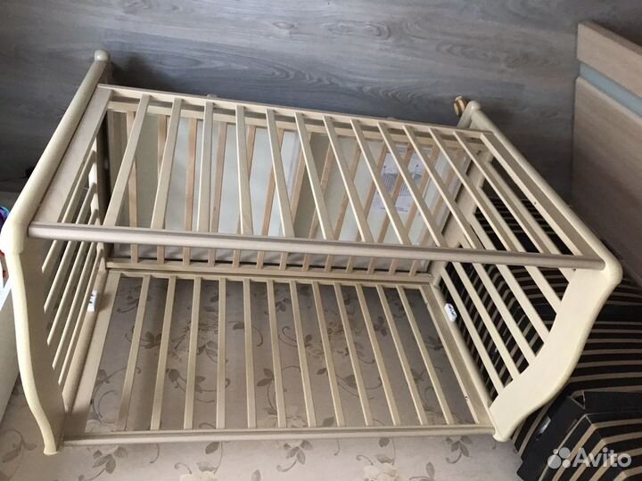 Детская кроватка