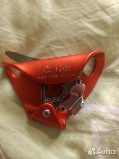 Страховочный зажим для промальпенистов