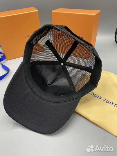 Бейсболка черная