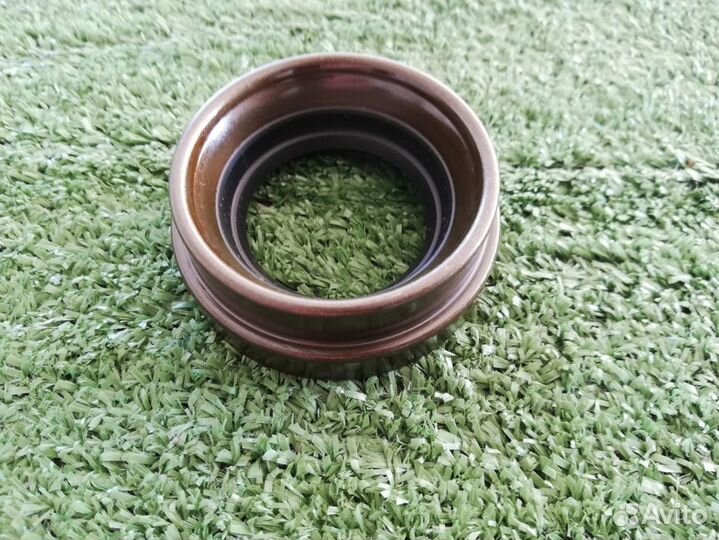 Сальник полуоси переднего моста Jeep