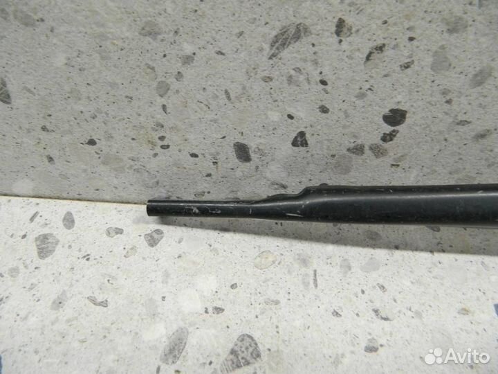 Поводок стеклоочистителя передний правый BMW 7-Ser