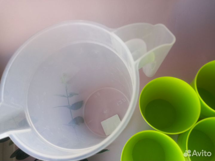 Кувшин со стаканами 4 шт пластик