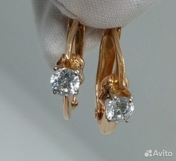 Серьги с синтетическим камнем Золото