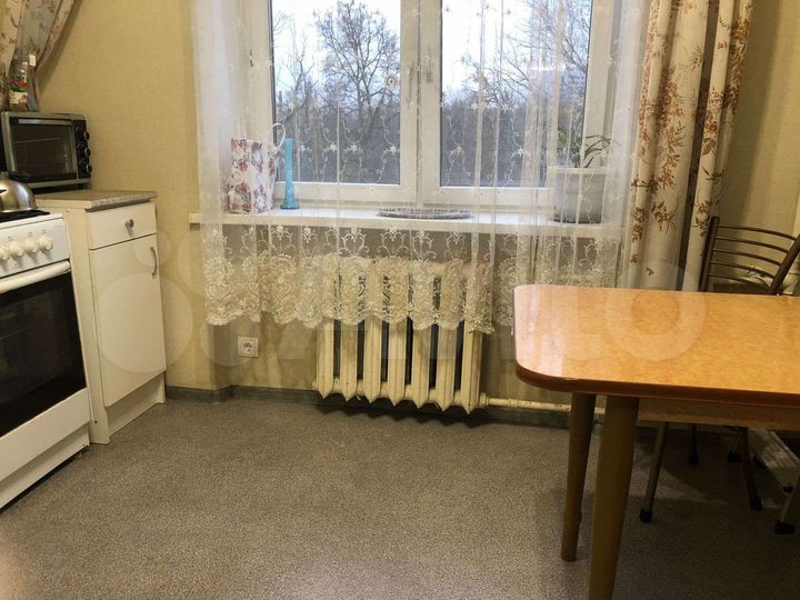 Доля в 1-к. квартире, 36 м², 5/5 эт.