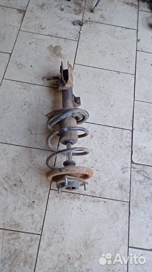 Стойка передняя правая mitsubishi asx