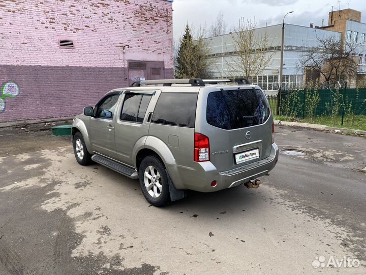 Nissan Pathfinder 2.5 AT, 2012, 301 383 км